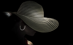 Fotíme glamour a módu - Fotograf roku - Kreativita - VIII.kolo - Náušnice a klobouk