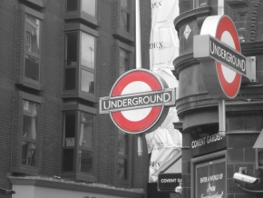 Červená - Anglické metro