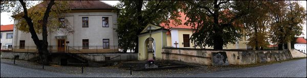 Fara a kostel ve Vlčnově