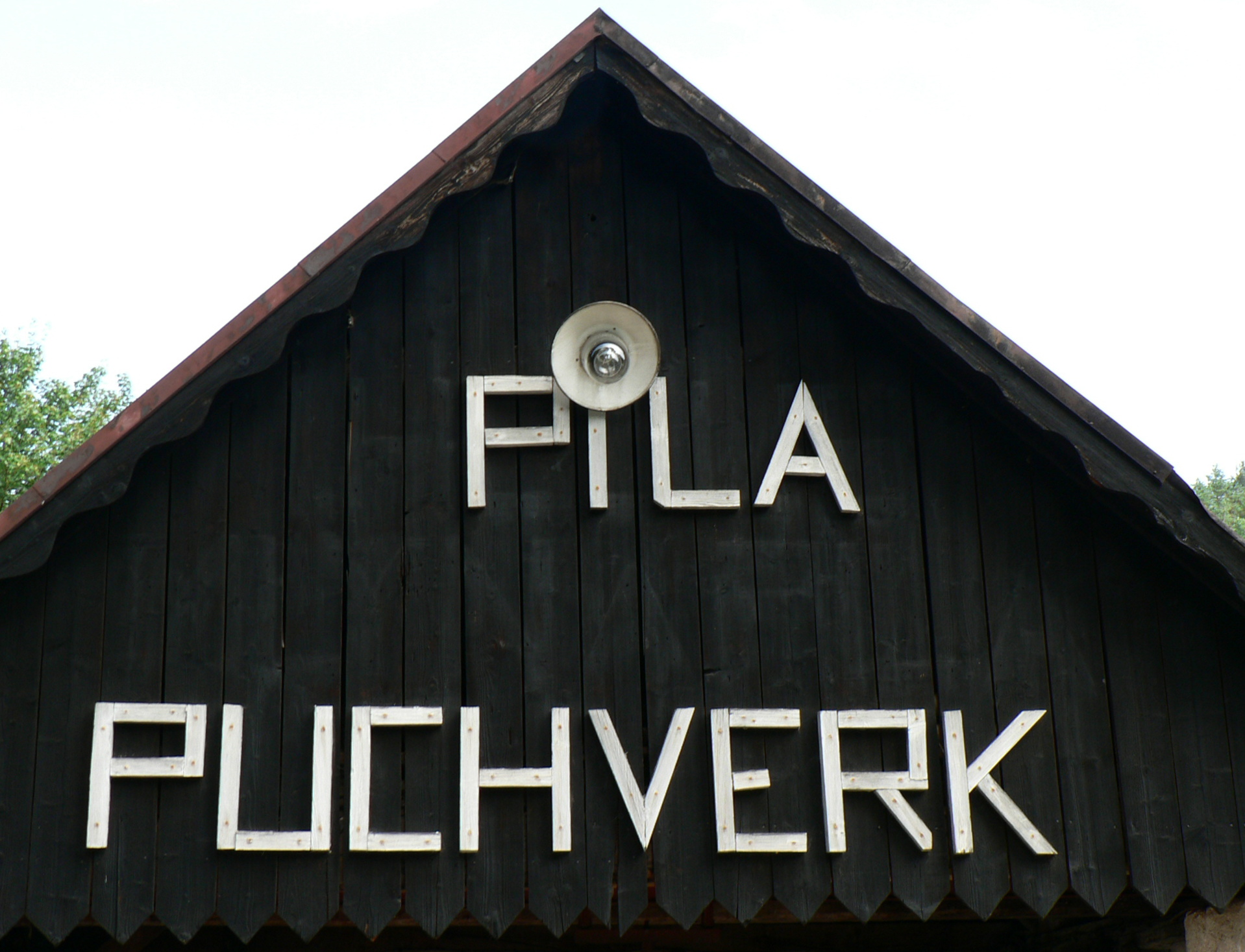 Pila Puchverk