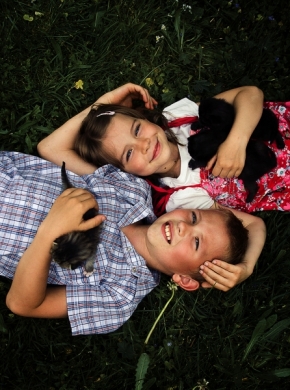 Dětské pohledy i radosti - Fotograf roku - Junior - II.kolo - sourozenci 