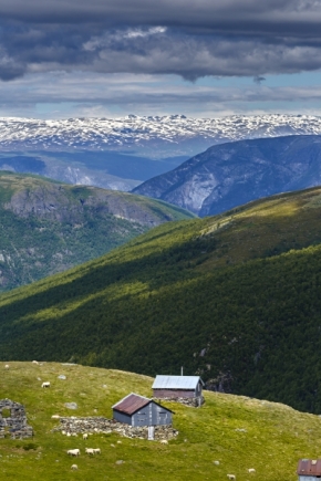 Objekty v krajině zasazené - norská krajina