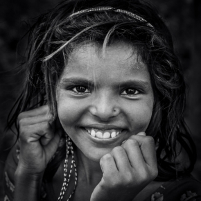 Děti a jejich svět - Fotograf roku - Kreativita - I.kolo - Holčička z Asarlai