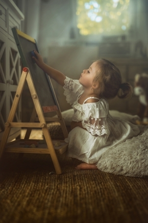 Děti a jejich svět - Fotograf roku - Top 20 - I.kolo - Malovaná
