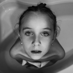 Děti a jejich svět - Fotograf roku - Junior - I.kolo - Hypnotizující pohled