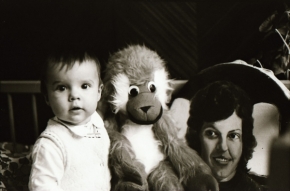 Děti a jejich svět - S opičkou a maminkou v postýlce