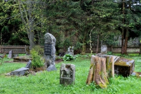 Církevní architektura - Hřbitov ve staré Hůrce