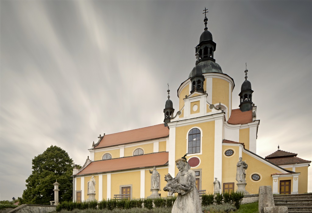 Kostel Nanebevzetí Panny Marie_Chlum u Třeboně