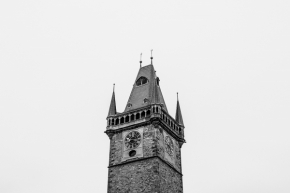 Církevní architektura - Černobílá ostrost Prahy
