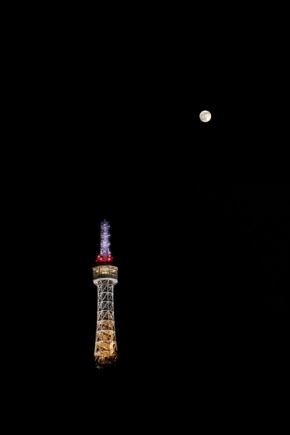 Městské okamžiky - Petřín a Měsíc