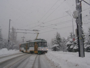 A zima je krásná - Brodící se tramvaj