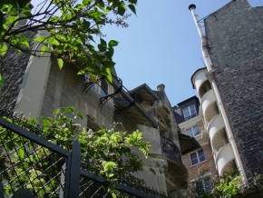 Tiché město a jeho architektura - Paris, Guimard, secesní prorůstání