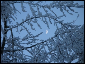 A zima je krásná - Měsíc nad Ještědem