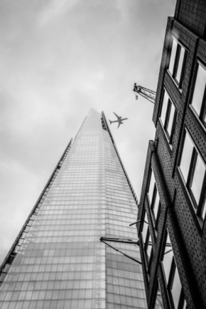 Tiché město a jeho architektura - Nebo nad Londýnom
