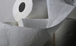 Dominika Čepelová - toaletní papír