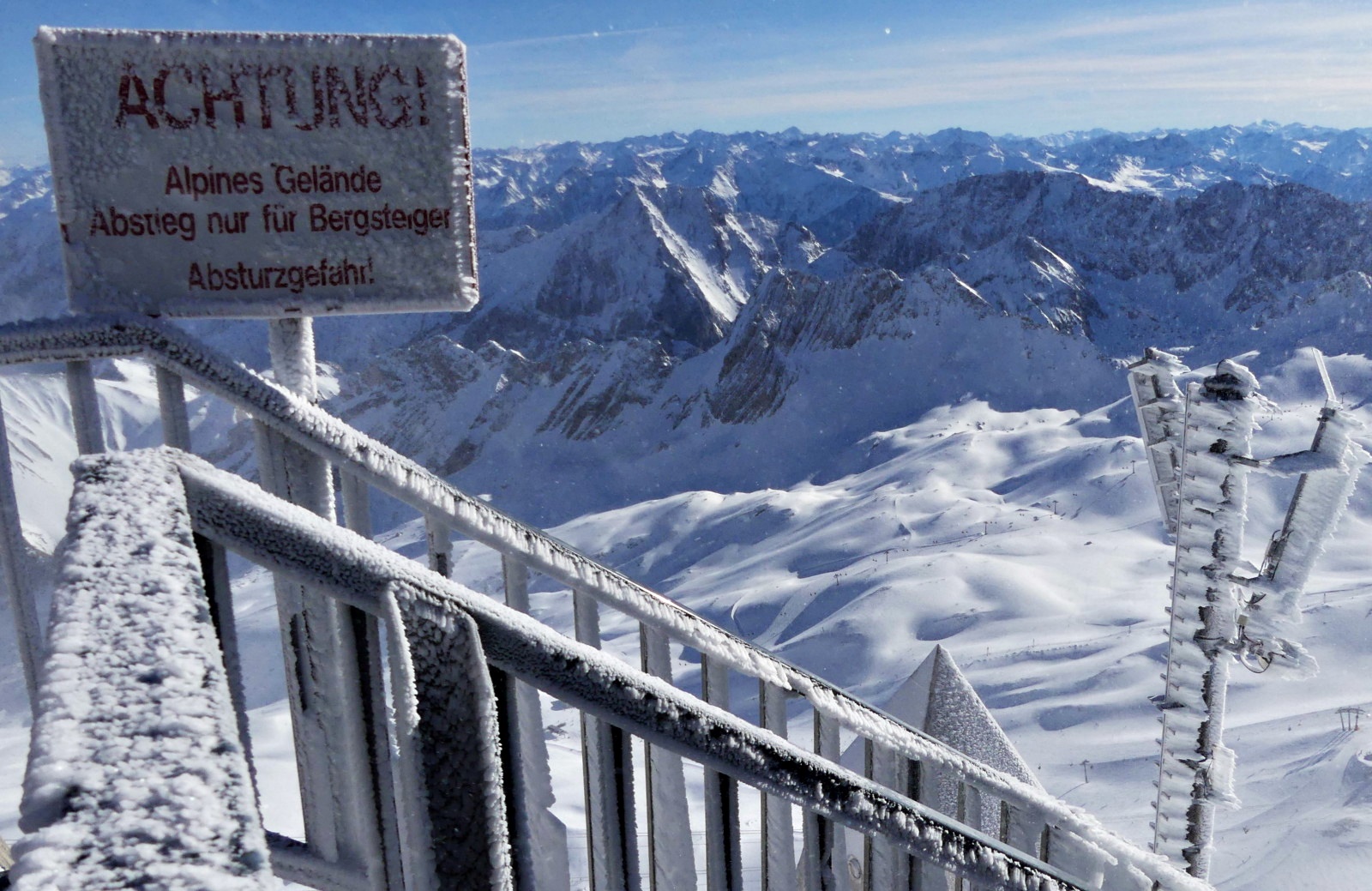 pohled z vrcholu Zugspitze