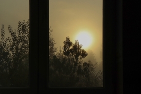 Pohled z okna - svítání