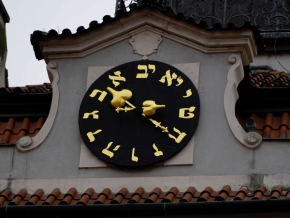 Hodiny, stroje času - Hodiny - Židovská radnice