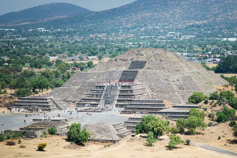 Pyramida Měsíce  Teotihuacán