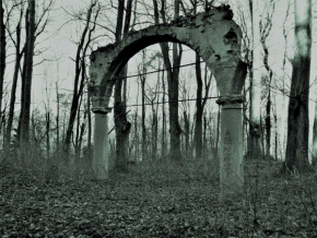 Hrady a zámky - Brána do lesa