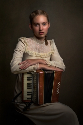 Portrét je o lidech - Slečna s akordeónom