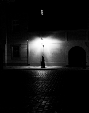 Gabriela Trousilová - Pod lampou je tma