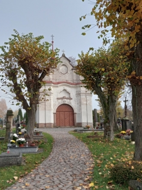 Kaple, kostely, křížové cesty - Hřbitovní