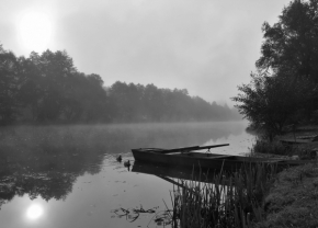 Lenka  Měkotová - Brzy ráno u řeky.