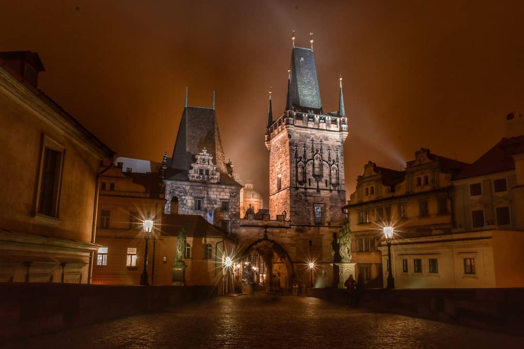 Praha v mlze