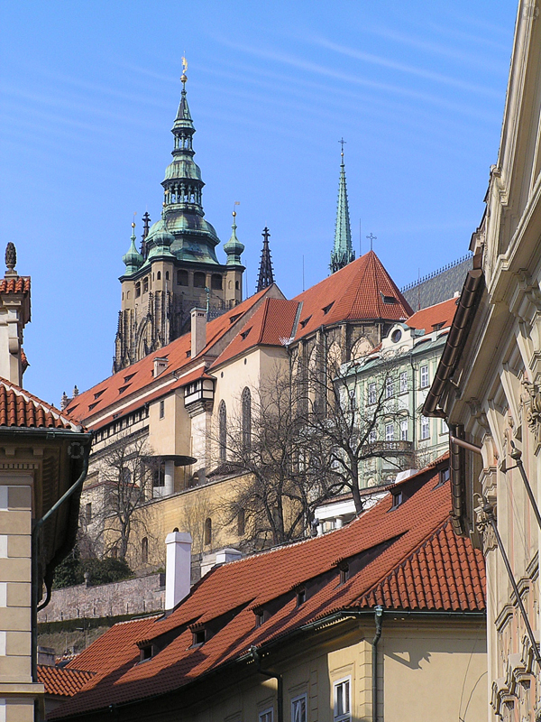 Pražský hrad s královskými palácem a dominantou katedrály sv. Víta.