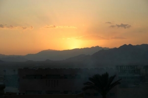 Světlo, stín a barva - Svítání nad Sinají