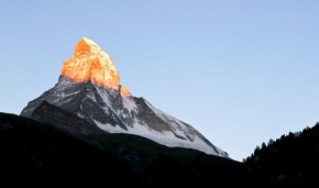 Světlo, stín a barva - ...keď sa Matterhorn prebúdza
