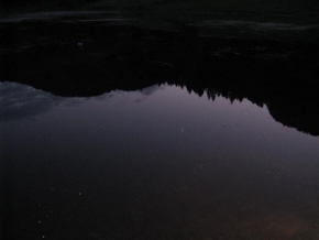 Po setmění - Božanovská koruna ve vodní hladině