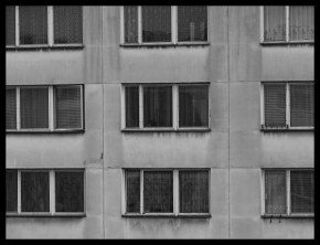 Černobíle… - Okna