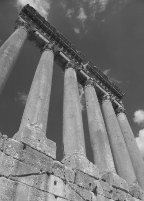Černobíle… - Vecne stlpy Jupiterovho chramu v Baalbeku