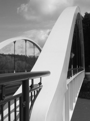 Černobíle… - Nový most, který se povedl