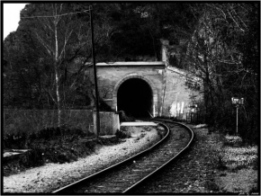 Černobíle… - Tunel