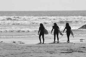 Černobíle… - Surfařky