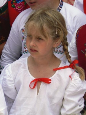 Portréty dětí - Děvče s červenou pentlí