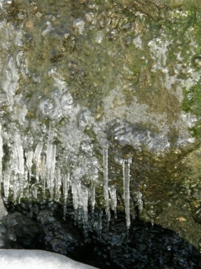 Královna zima - Kámen s ledovým dotykem