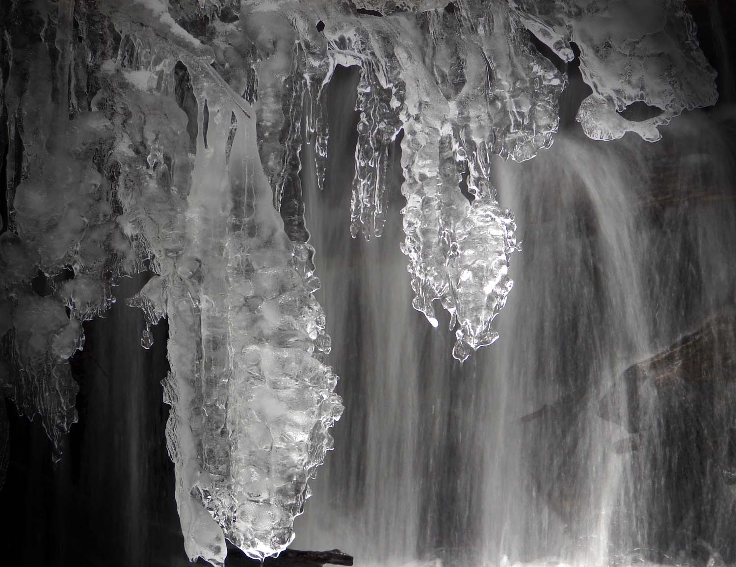 Zamrzlý vodopád
