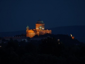 Po setmění - Kostel v Ostrihome