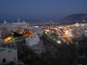 Po setmění - Santorini - Fira