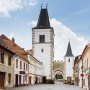 Brána