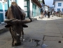 místo aut v ulicích jakové /Lukla