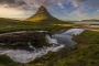 Kirkjufell v posledních paprscích